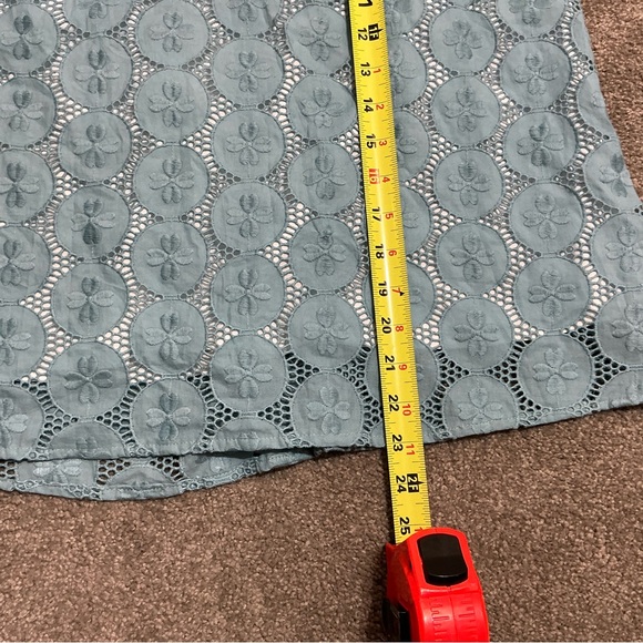 Never a Wallflower Gathered V-Neck Top Beryl Blue Eyelet Size XS - Picture 7 of 12